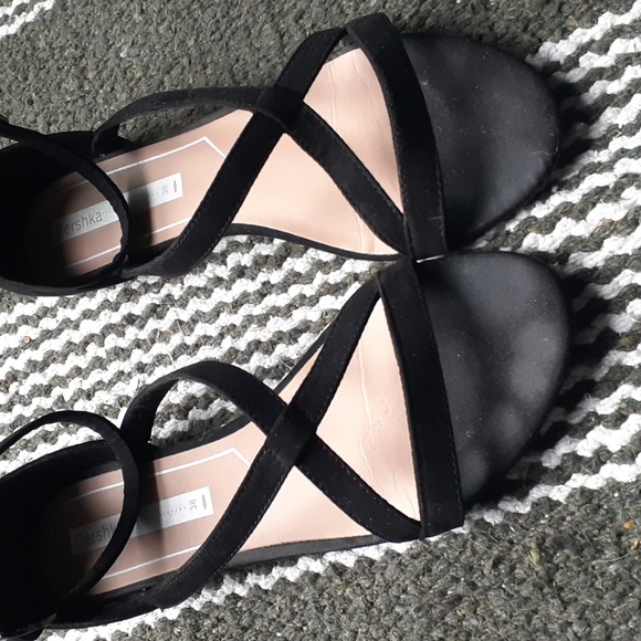 Bershka Strapy Sandals 👡 🩴 - Picture 3 of 7